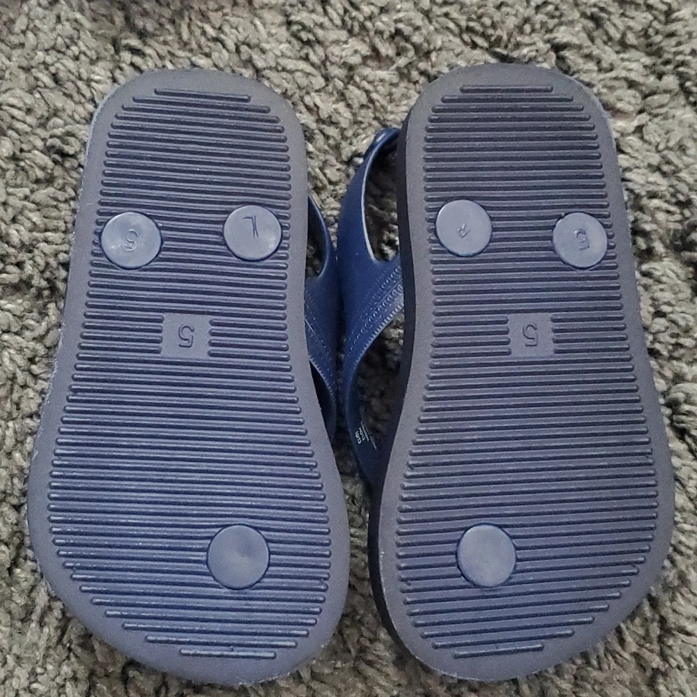 Toddler Sandals/Water Shoes Bundle Size Various - Picture 15 of 17